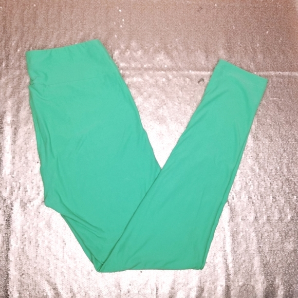 LuLaRoe BNWOT OS leggings - solid spring green - Picture 1 of 4